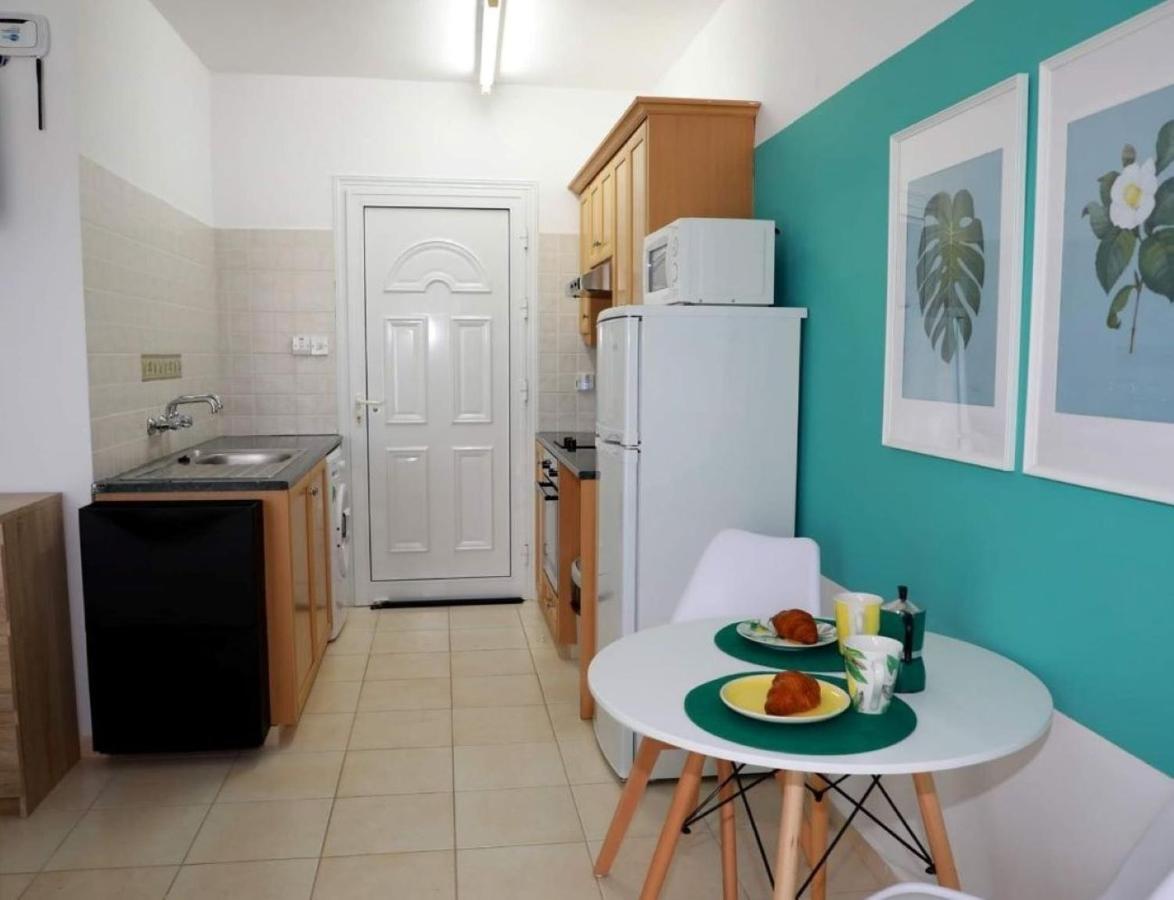 Apartment Pearl Ivy's Peyia